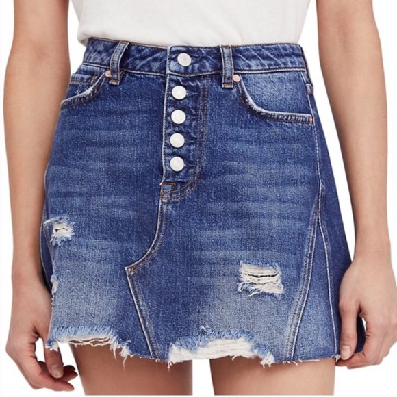 FREE PEOPLE
Destroyed Button Denim Skirt In Harvey - Picture 5 of 15
